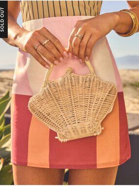 Tropical Coast Raffia Seashell Bag | Vici